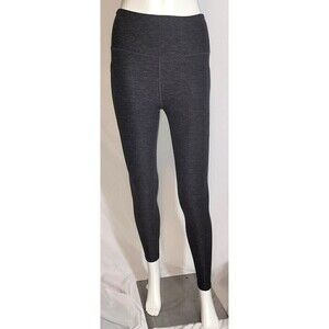Victoria Secret Women’s 7/8 Length Legging - Size 2
